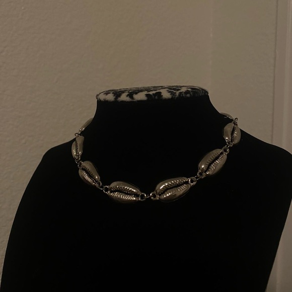Silver Shell Necklace - Picture 2 of 3